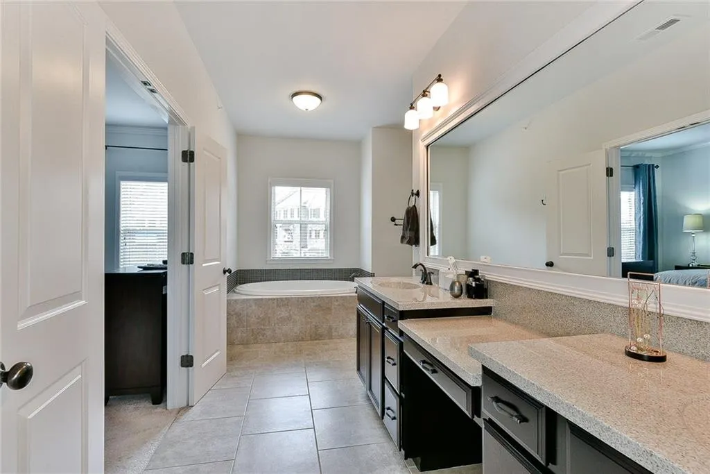 916 Acadiana Drive, Atlanta, Georgia 30328, 4 Bedrooms Bedrooms, ,3 BathroomsBathrooms,Residential,Sold,916 Acadiana Drive,6071056