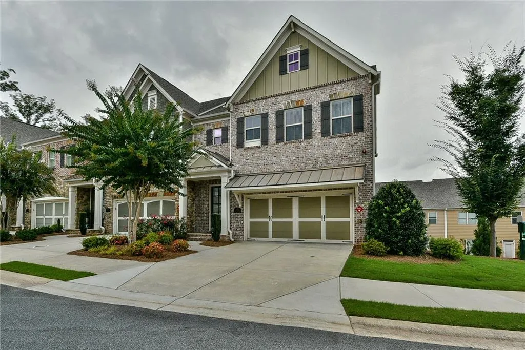 916 Acadiana Drive, Atlanta, Georgia 30328, 4 Bedrooms Bedrooms, ,3 BathroomsBathrooms,Residential,Sold,916 Acadiana Drive,6071056
