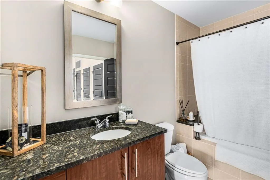 1080 Peachtree Street Ne Unit 1915, Atlanta, Georgia 30309, 1 Bedroom Bedrooms, ,1 BathroomBathrooms,Residential,For Sale,1080 Peachtree Street Ne Unit 1915,7661189