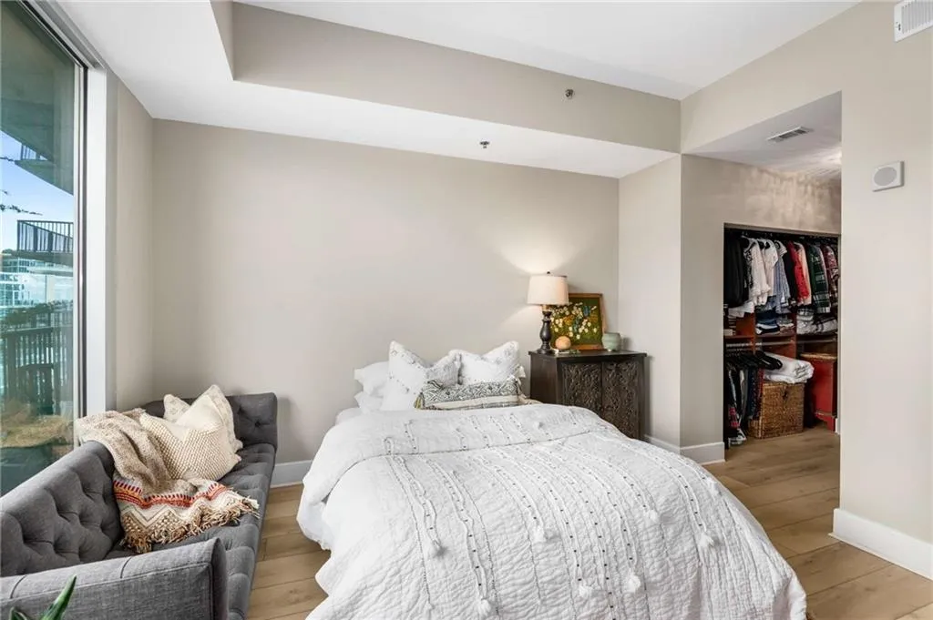 1080 Peachtree Street Ne Unit 1915, Atlanta, Georgia 30309, 1 Bedroom Bedrooms, ,1 BathroomBathrooms,Residential,For Sale,1080 Peachtree Street Ne Unit 1915,7661189