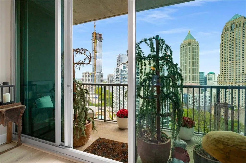 1080 Peachtree Street Ne Unit 1915, Atlanta, Georgia 30309, 1 Bedroom Bedrooms, ,1 BathroomBathrooms,Residential,For Sale,1080 Peachtree Street Ne Unit 1915,7661189
