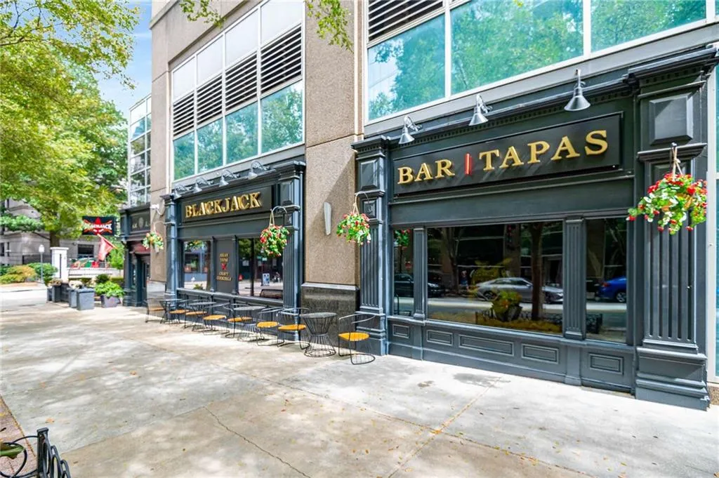 Local Restaurants on the block!