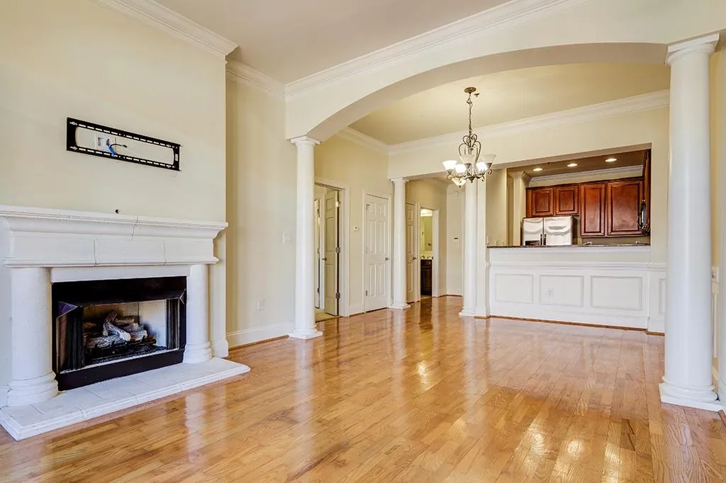560 Dutch Valley Road Ne Unit 406, Atlanta, Georgia 30324, 1 Bedroom Bedrooms, ,1 BathroomBathrooms,Residential,Sold,560 Dutch Valley Road Ne Unit 406,5781197