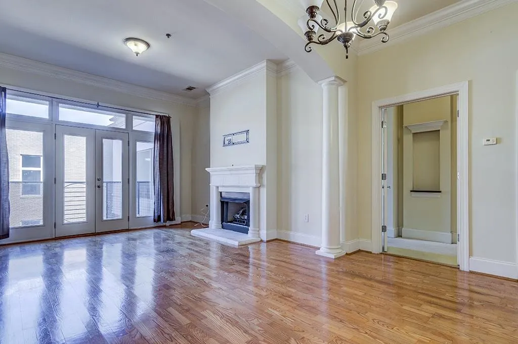 560 Dutch Valley Road Ne Unit 406, Atlanta, Georgia 30324, 1 Bedroom Bedrooms, ,1 BathroomBathrooms,Residential,Sold,560 Dutch Valley Road Ne Unit 406,5781197