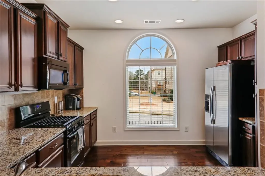 7400 Glisten Avenue Unit 83, Atlanta, Georgia 30328, 3 Bedrooms Bedrooms, ,3 BathroomsBathrooms,Residential,Sold,7400 Glisten Avenue Unit 83,6512530