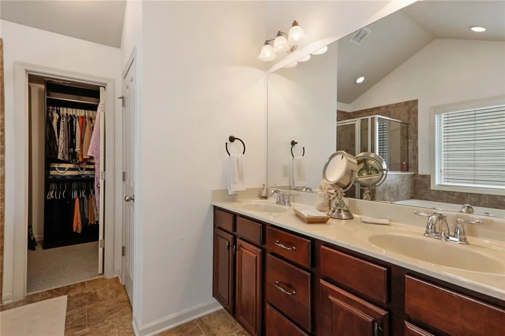 7400 Glisten Avenue Unit 83, Atlanta, Georgia 30328, 3 Bedrooms Bedrooms, ,3 BathroomsBathrooms,Residential,Sold,7400 Glisten Avenue Unit 83,6512530