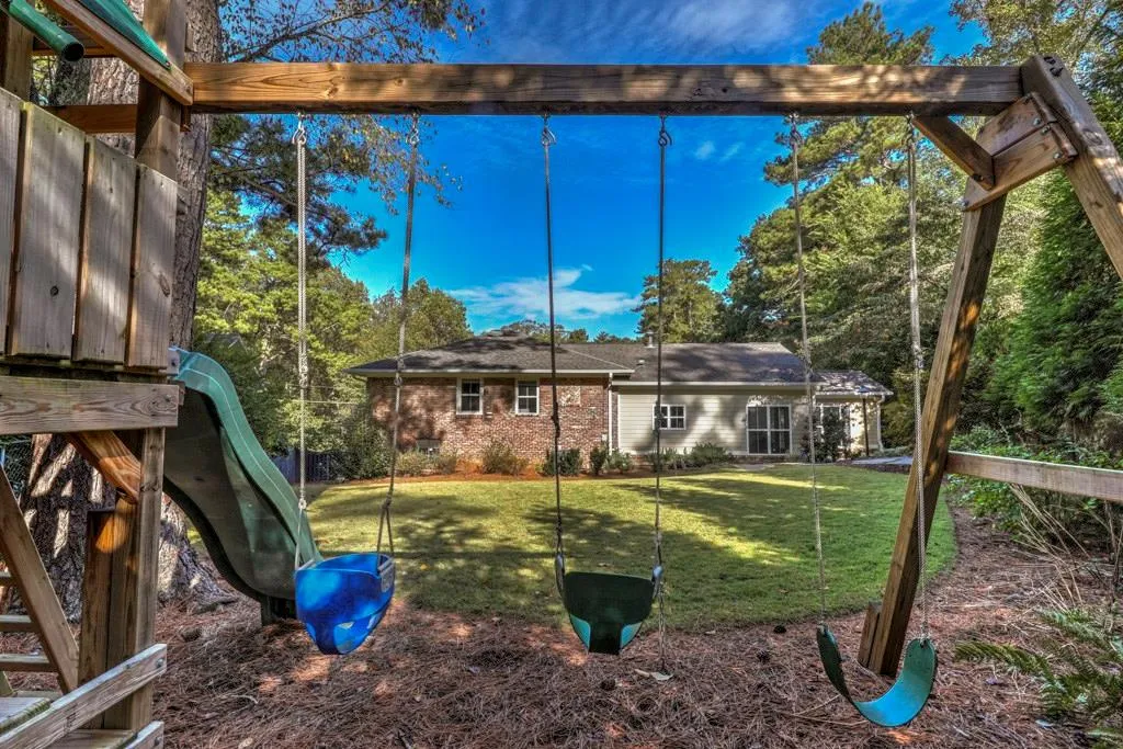 4735 Kitty Hawk Place, Atlanta, Georgia 30342, 3 Bedrooms Bedrooms, ,2 BathroomsBathrooms,Residential,Sold,4735 Kitty Hawk Place,6089872