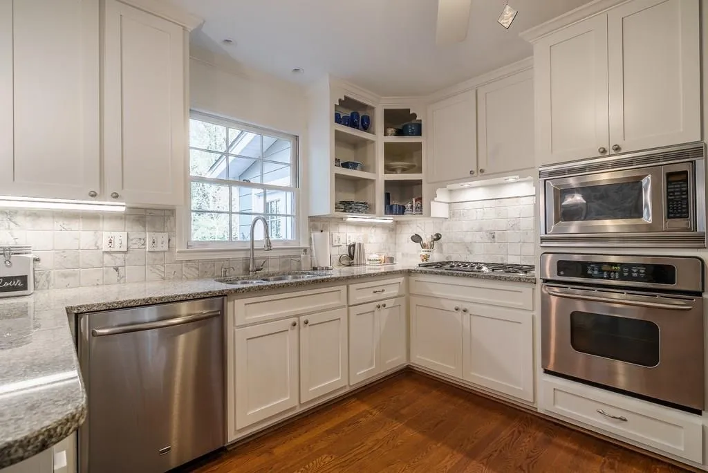185 Forrest Lake Drive, Atlanta, Georgia 30327, 4 Bedrooms Bedrooms, ,3 BathroomsBathrooms,Residential,Sold,185 Forrest Lake Drive,5995474