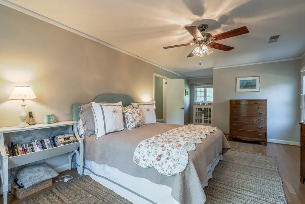 185 Forrest Lake Drive, Atlanta, Georgia 30327, 4 Bedrooms Bedrooms, ,3 BathroomsBathrooms,Residential,Sold,185 Forrest Lake Drive,5995474