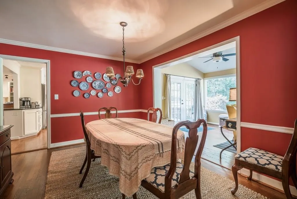 185 Forrest Lake Drive, Atlanta, Georgia 30327, 4 Bedrooms Bedrooms, ,3 BathroomsBathrooms,Residential,Sold,185 Forrest Lake Drive,5995474