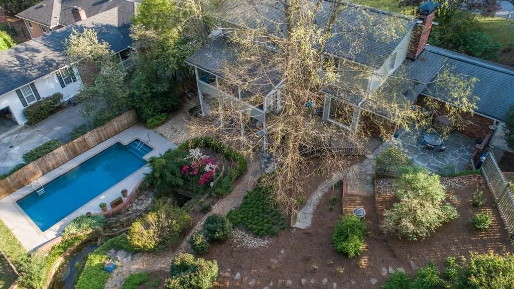 185 Forrest Lake Drive, Atlanta, Georgia 30327, 4 Bedrooms Bedrooms, ,3 BathroomsBathrooms,Residential,Sold,185 Forrest Lake Drive,5995474