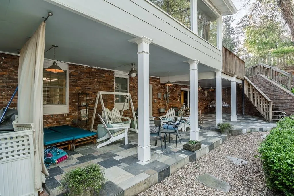 185 Forrest Lake Drive, Atlanta, Georgia 30327, 4 Bedrooms Bedrooms, ,3 BathroomsBathrooms,Residential,Sold,185 Forrest Lake Drive,5995474