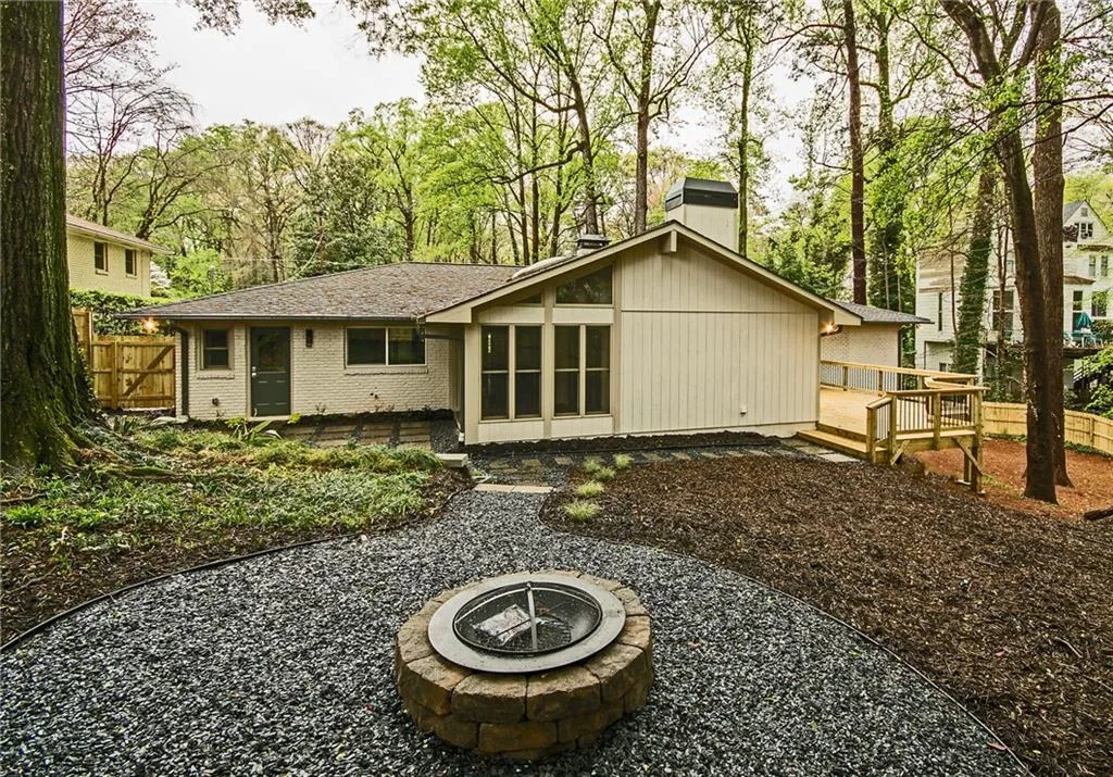 1591 Walthall Court, Atlanta, Georgia 30318, 4 Bedrooms Bedrooms, ,4 BathroomsBathrooms,Residential,Sold,1591 Walthall Court,5745109
