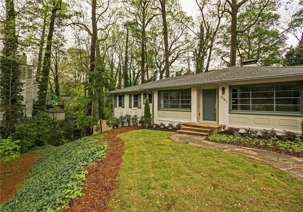 1591 Walthall Court, Atlanta, Georgia 30318, 4 Bedrooms Bedrooms, ,4 BathroomsBathrooms,Residential,Sold,1591 Walthall Court,5745109