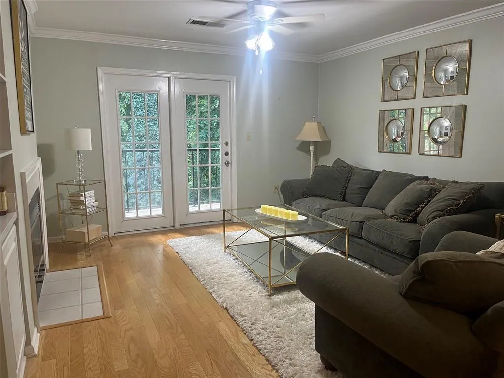 3655 Habersham Road Ne Unit B 352, Atlanta, Georgia 30305, 1 Bedroom Bedrooms, ,1 BathroomBathrooms,Residential,For Sale,3655 Habersham Road Ne Unit B 352,7663699