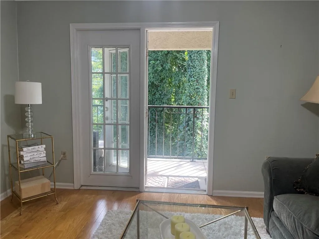 3655 Habersham Road Ne Unit B 352, Atlanta, Georgia 30305, 1 Bedroom Bedrooms, ,1 BathroomBathrooms,Residential,For Sale,3655 Habersham Road Ne Unit B 352,7663699