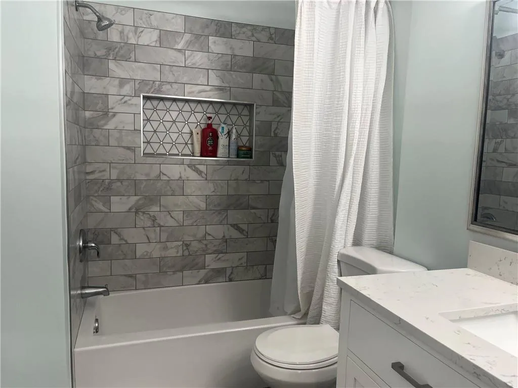 3655 Habersham Road Ne Unit B 352, Atlanta, Georgia 30305, 1 Bedroom Bedrooms, ,1 BathroomBathrooms,Residential,For Sale,3655 Habersham Road Ne Unit B 352,7663699