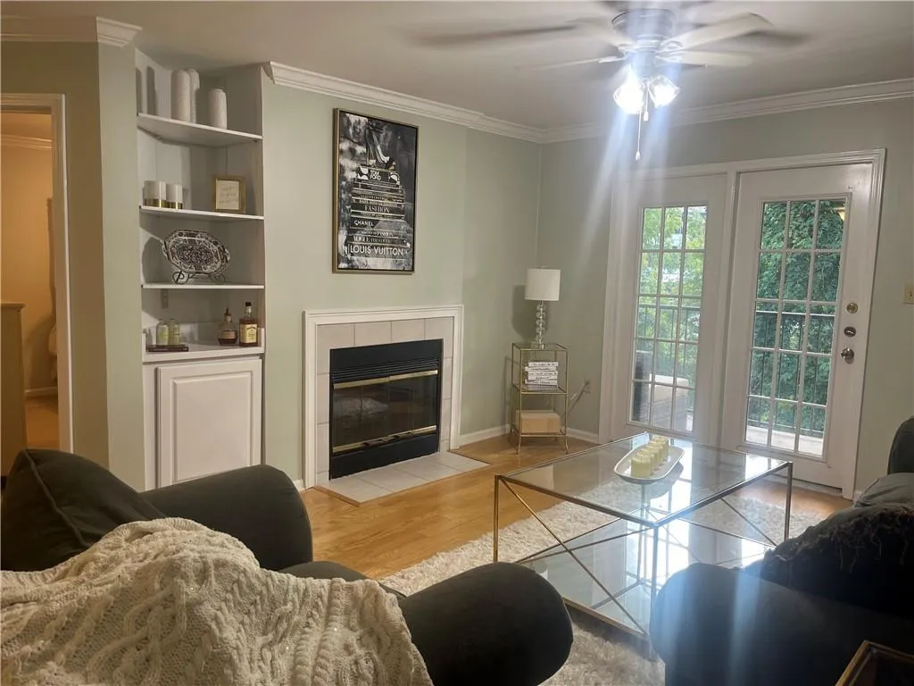 3655 Habersham Road Ne Unit B 352, Atlanta, Georgia 30305, 1 Bedroom Bedrooms, ,1 BathroomBathrooms,Residential,For Sale,3655 Habersham Road Ne Unit B 352,7663699