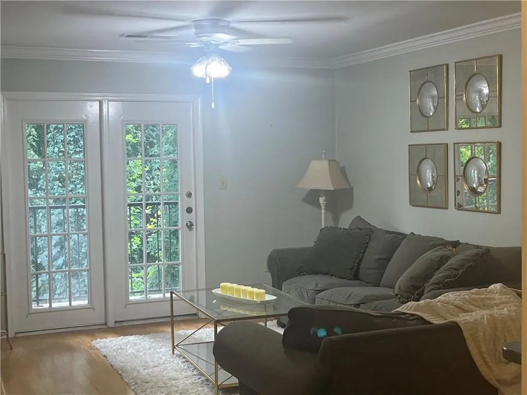 3655 Habersham Road Ne Unit B 352, Atlanta, Georgia 30305, 1 Bedroom Bedrooms, ,1 BathroomBathrooms,Residential,For Sale,3655 Habersham Road Ne Unit B 352,7663699