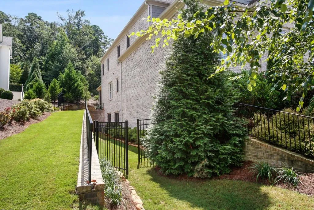 245 Grapevine Run, Sandy Springs, Georgia 30350, 5 Bedrooms Bedrooms, ,5 BathroomsBathrooms,Residential,Sold,245 Grapevine Run,6780300