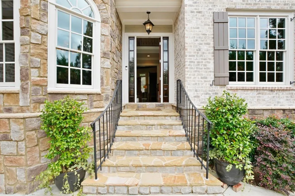 245 Grapevine Run, Sandy Springs, Georgia 30350, 5 Bedrooms Bedrooms, ,5 BathroomsBathrooms,Residential,Sold,245 Grapevine Run,6780300
