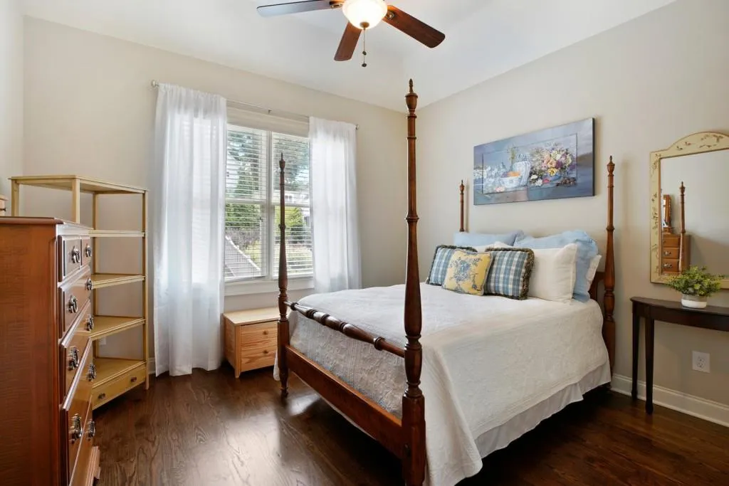 245 Grapevine Run, Sandy Springs, Georgia 30350, 5 Bedrooms Bedrooms, ,5 BathroomsBathrooms,Residential,Sold,245 Grapevine Run,6780300