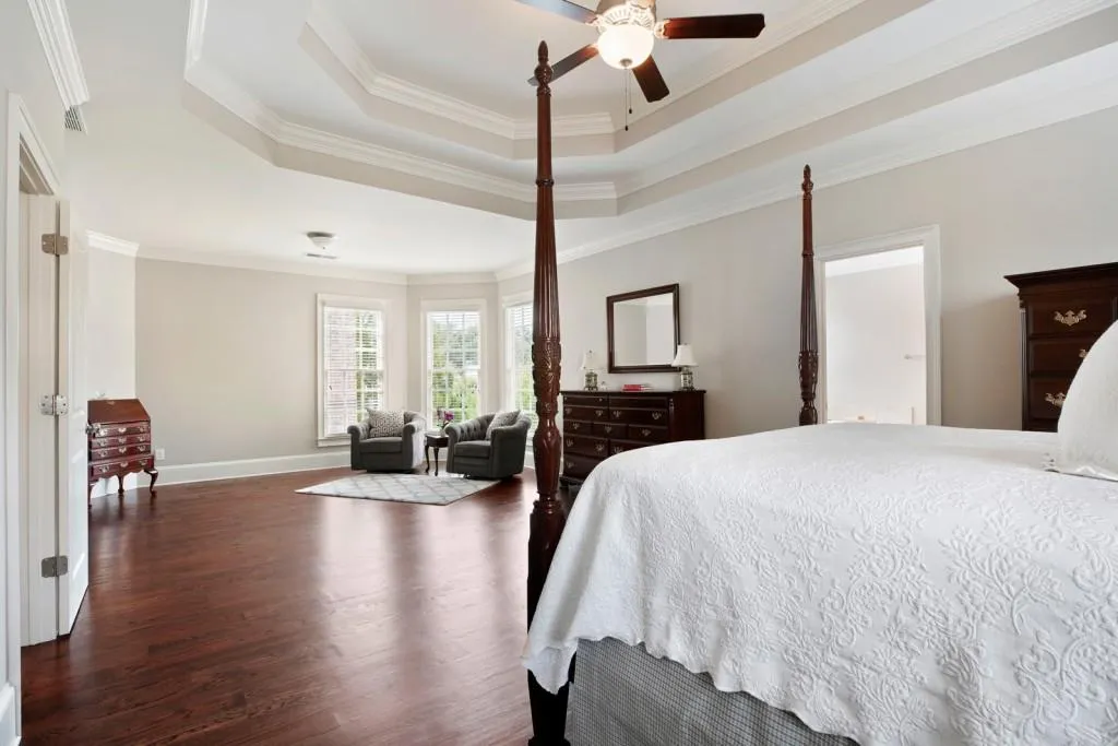 245 Grapevine Run, Sandy Springs, Georgia 30350, 5 Bedrooms Bedrooms, ,5 BathroomsBathrooms,Residential,Sold,245 Grapevine Run,6780300
