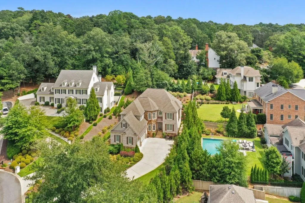 245 Grapevine Run, Sandy Springs, Georgia 30350, 5 Bedrooms Bedrooms, ,5 BathroomsBathrooms,Residential,Sold,245 Grapevine Run,6780300
