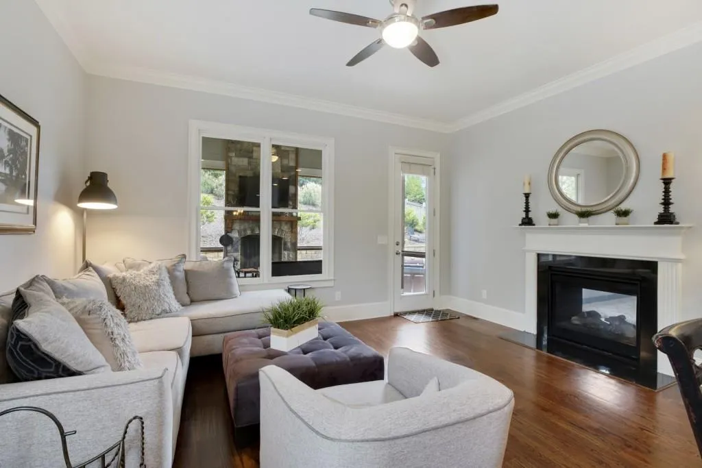 245 Grapevine Run, Sandy Springs, Georgia 30350, 5 Bedrooms Bedrooms, ,5 BathroomsBathrooms,Residential,Sold,245 Grapevine Run,6780300