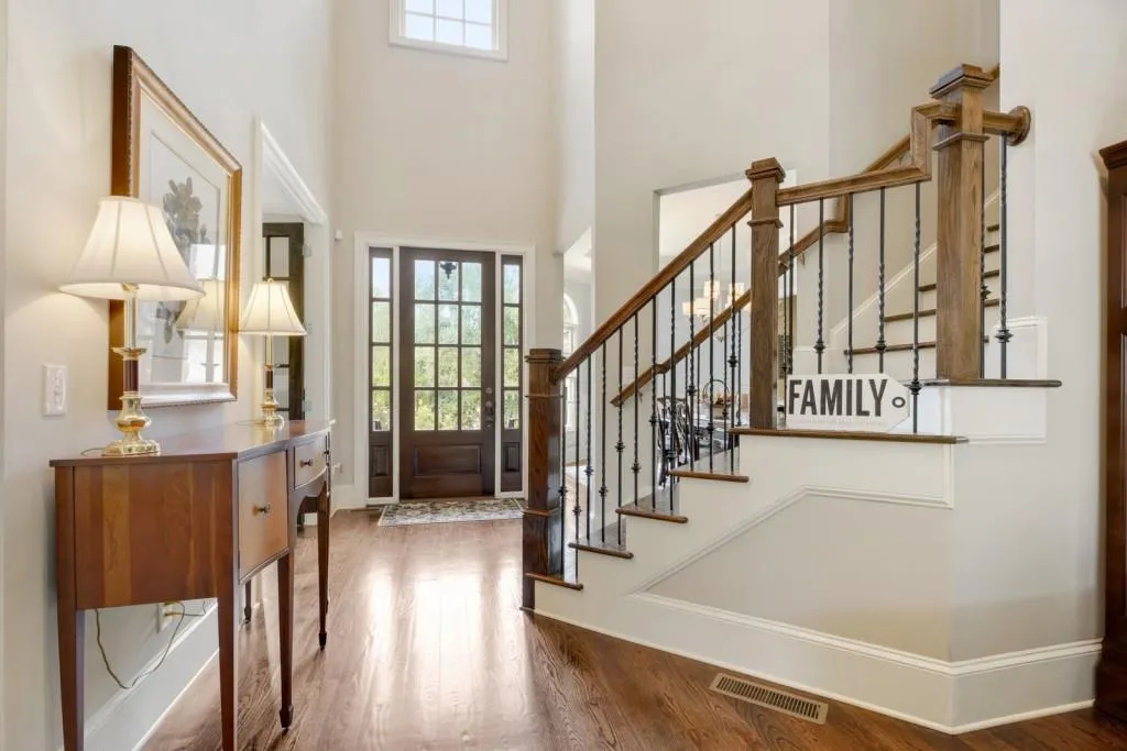245 Grapevine Run, Sandy Springs, Georgia 30350, 5 Bedrooms Bedrooms, ,5 BathroomsBathrooms,Residential,Sold,245 Grapevine Run,6780300