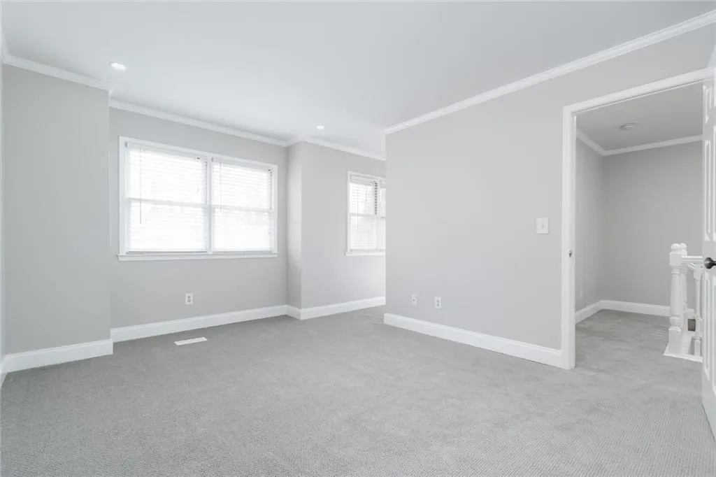 250 Peachtree Hollow Court, Sandy Springs, Georgia 30328, 2 Bedrooms Bedrooms, ,2 BathroomsBathrooms,Residential,Sold,250 Peachtree Hollow Court,6122302