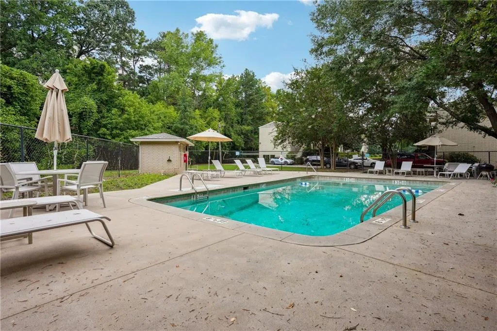 311 Peachtree Hills Avenue Ne Unit 11a, Atlanta, Georgia 30305, 2 Bedrooms Bedrooms, ,1 BathroomBathrooms,Residential,For Sale,311 Peachtree Hills Avenue Ne Unit 11a,7610424