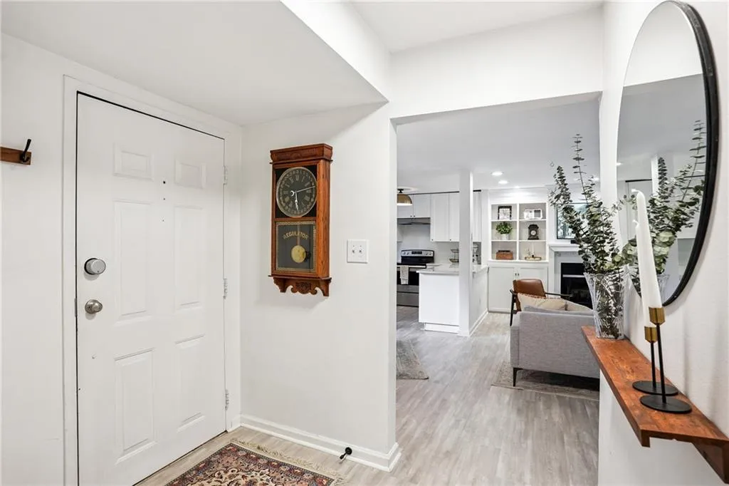 311 Peachtree Hills Avenue Ne Unit 11a, Atlanta, Georgia 30305, 2 Bedrooms Bedrooms, ,1 BathroomBathrooms,Residential,For Sale,311 Peachtree Hills Avenue Ne Unit 11a,7610424