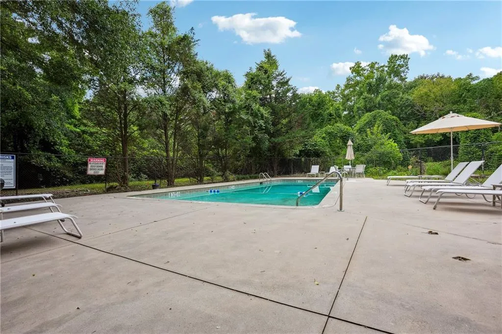 311 Peachtree Hills Avenue Ne Unit 11a, Atlanta, Georgia 30305, 2 Bedrooms Bedrooms, ,1 BathroomBathrooms,Residential,For Sale,311 Peachtree Hills Avenue Ne Unit 11a,7610424