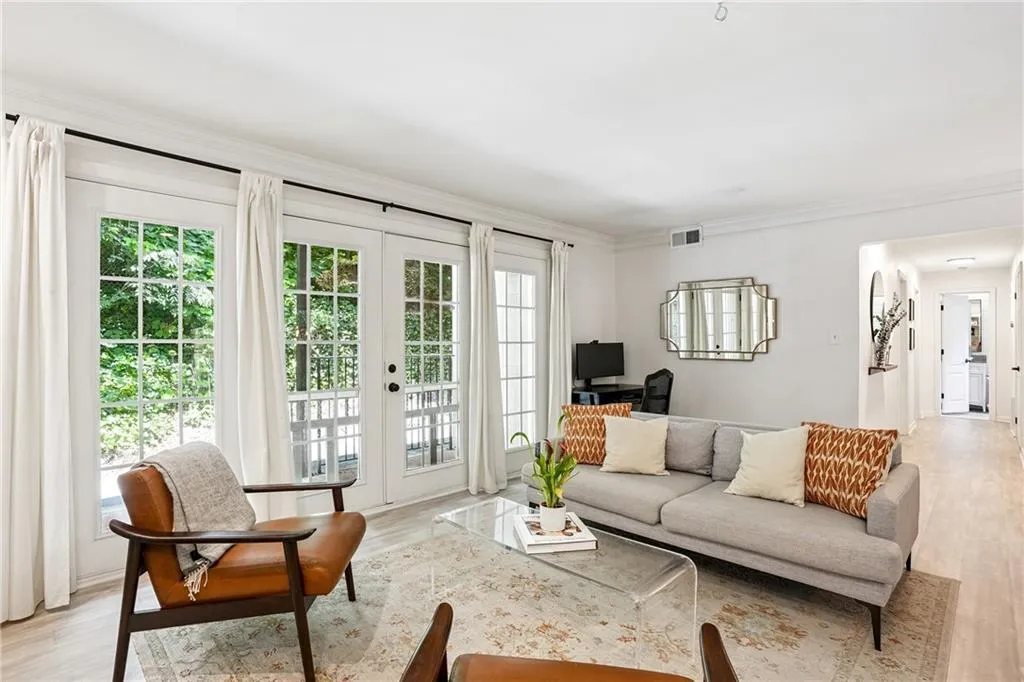311 Peachtree Hills Avenue Ne Unit 11a, Atlanta, Georgia 30305, 2 Bedrooms Bedrooms, ,1 BathroomBathrooms,Residential,For Sale,311 Peachtree Hills Avenue Ne Unit 11a,7610424