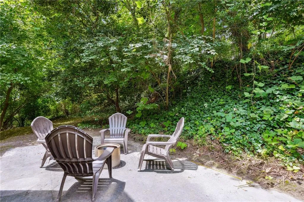 311 Peachtree Hills Avenue Ne Unit 11a, Atlanta, Georgia 30305, 2 Bedrooms Bedrooms, ,1 BathroomBathrooms,Residential,For Sale,311 Peachtree Hills Avenue Ne Unit 11a,7610424