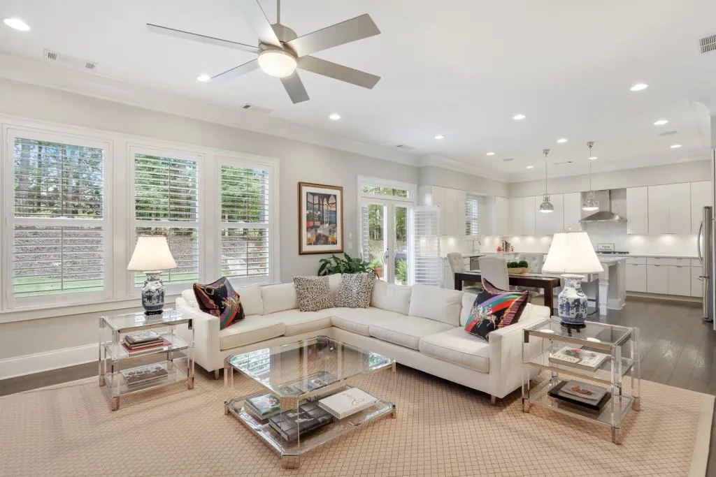 6451 Meridian Way, Sandy Springs, Georgia 30328, 5 Bedrooms Bedrooms, ,4 BathroomsBathrooms,Residential,Sold,6451 Meridian Way,6739098