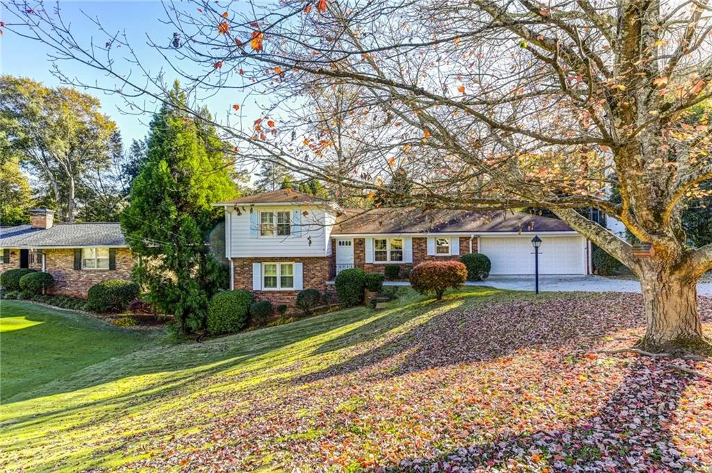 55 Silverwood Road, Sandy Springs, Georgia 30342, 4 Bedrooms Bedrooms, ,2 BathroomsBathrooms,Residential,Sold,55 Silverwood Road,6970985