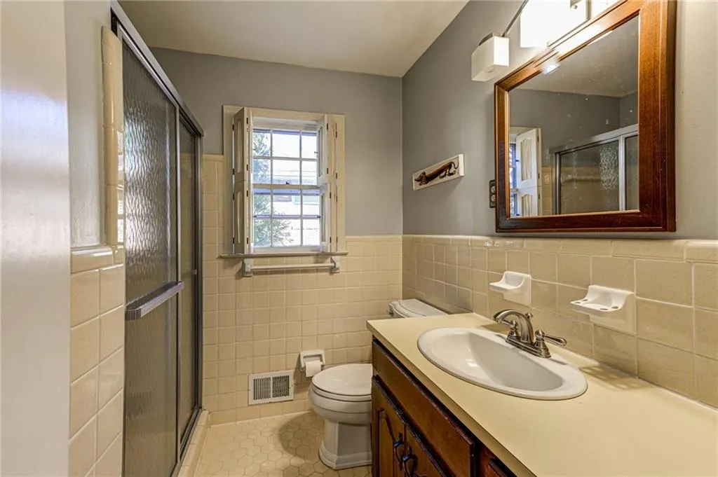 55 Silverwood Road, Sandy Springs, Georgia 30342, 4 Bedrooms Bedrooms, ,2 BathroomsBathrooms,Residential,Sold,55 Silverwood Road,6970985