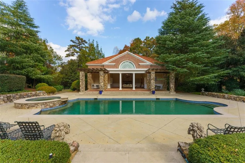 825 Davis Drive, Atlanta, Georgia 30327, 7 Bedrooms Bedrooms, ,8 BathroomsBathrooms,Residential,Sold,825 Davis Drive,7131194