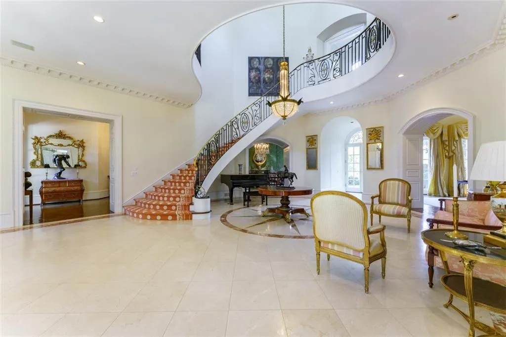 825 Davis Drive, Atlanta, Georgia 30327, 7 Bedrooms Bedrooms, ,8 BathroomsBathrooms,Residential,Sold,825 Davis Drive,7131194