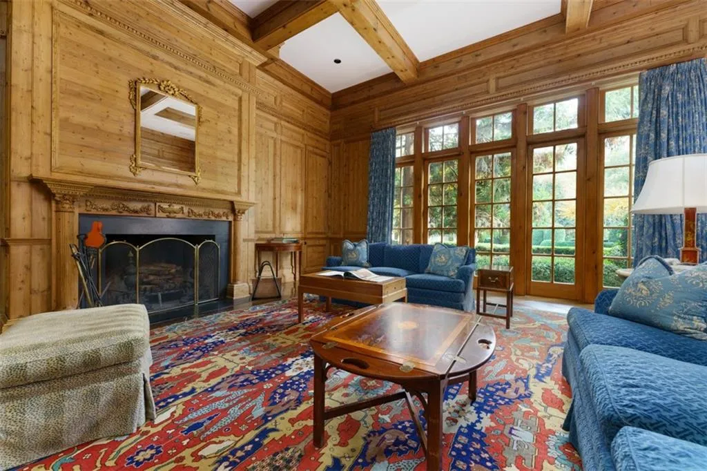 825 Davis Drive, Atlanta, Georgia 30327, 7 Bedrooms Bedrooms, ,8 BathroomsBathrooms,Residential,Sold,825 Davis Drive,7131194