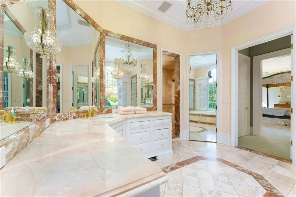 825 Davis Drive, Atlanta, Georgia 30327, 7 Bedrooms Bedrooms, ,8 BathroomsBathrooms,Residential,Sold,825 Davis Drive,7131194