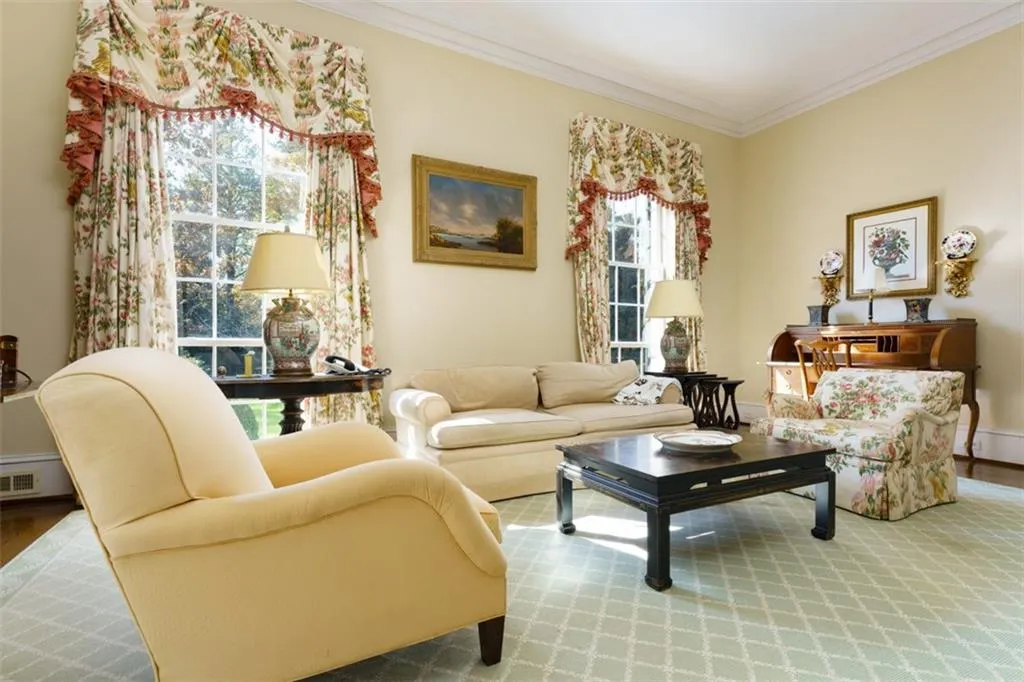 825 Davis Drive, Atlanta, Georgia 30327, 7 Bedrooms Bedrooms, ,8 BathroomsBathrooms,Residential,Sold,825 Davis Drive,7131194