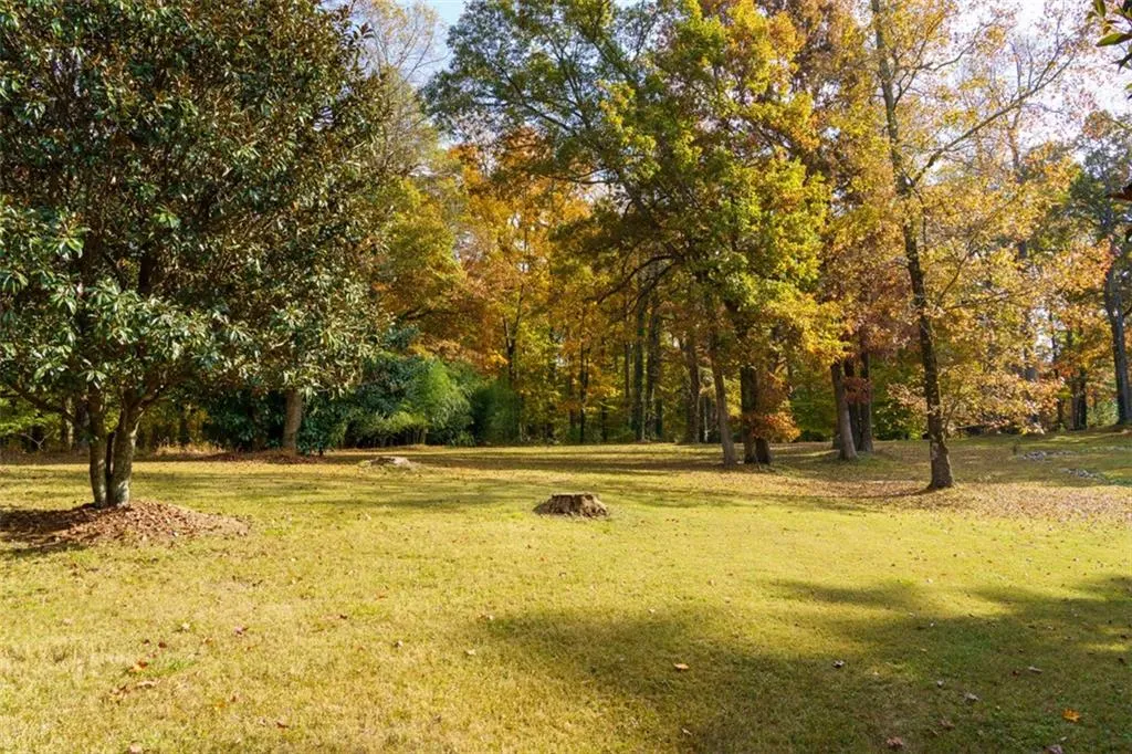 825 Davis Drive, Atlanta, Georgia 30327, 7 Bedrooms Bedrooms, ,8 BathroomsBathrooms,Residential,Sold,825 Davis Drive,7131194