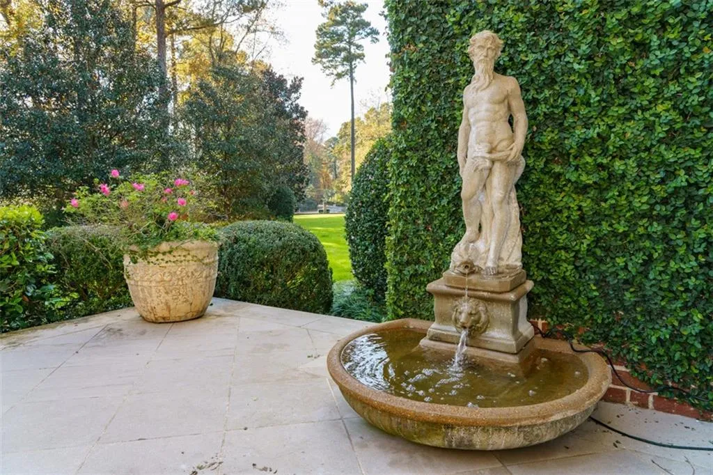 825 Davis Drive, Atlanta, Georgia 30327, 7 Bedrooms Bedrooms, ,8 BathroomsBathrooms,Residential,Sold,825 Davis Drive,7131194