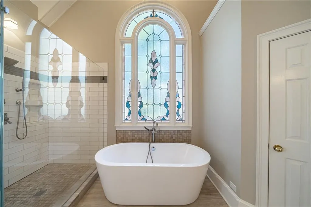 215 Windsor Gate Cove, Sandy Springs, Georgia 30342, 5 Bedrooms Bedrooms, ,4 BathroomsBathrooms,Residential,Sold,215 Windsor Gate Cove,6846116