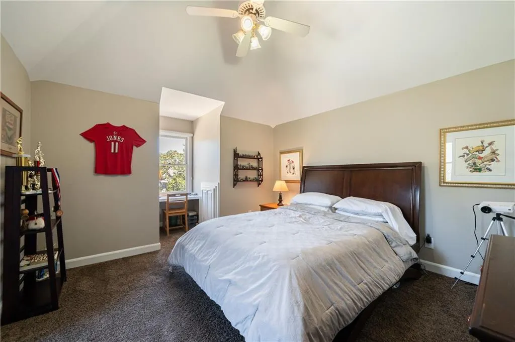 215 Windsor Gate Cove, Sandy Springs, Georgia 30342, 5 Bedrooms Bedrooms, ,4 BathroomsBathrooms,Residential,Sold,215 Windsor Gate Cove,6846116