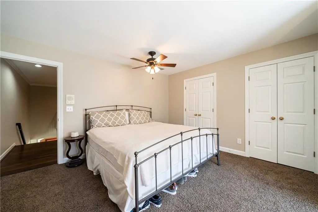 215 Windsor Gate Cove, Sandy Springs, Georgia 30342, 5 Bedrooms Bedrooms, ,4 BathroomsBathrooms,Residential,Sold,215 Windsor Gate Cove,6846116