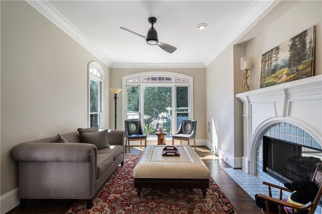 215 Windsor Gate Cove, Sandy Springs, Georgia 30342, 5 Bedrooms Bedrooms, ,4 BathroomsBathrooms,Residential,Sold,215 Windsor Gate Cove,6846116